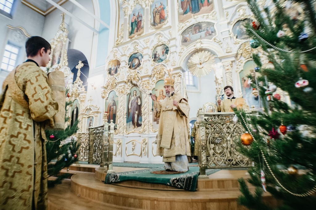 24 декабря религиозный праздник. Водосвятный молебен на новолетие. Фото церковных служб Рождество.