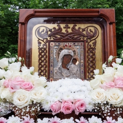Встреча  Жадовской Казанской иконы Божией Матери