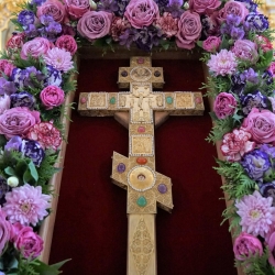 День празднования Происхождения Честных Древ Животворящего Креста Господня