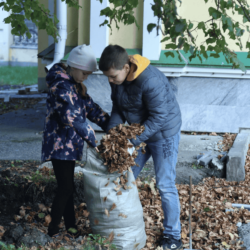 Осенний субботник на территории собора